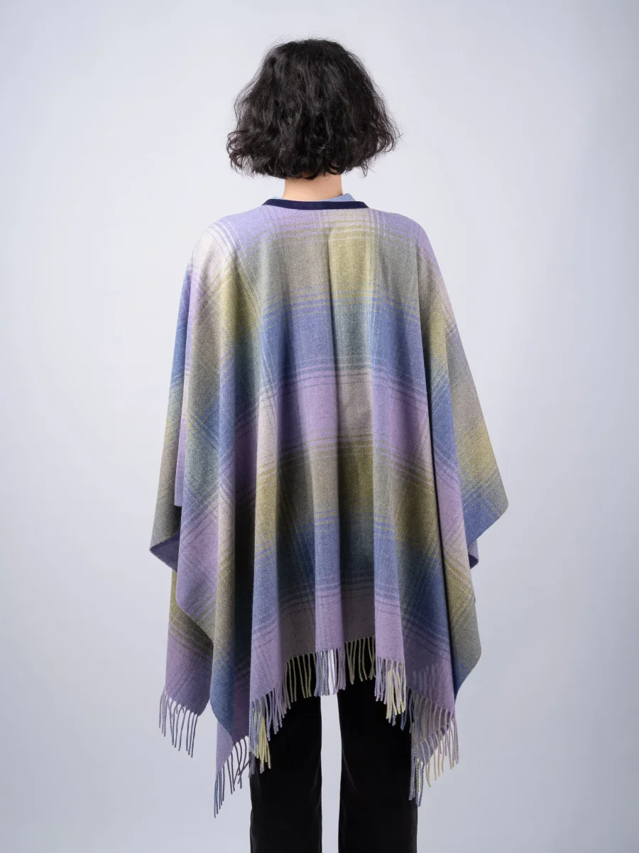 Women's Heather Check Lambswool Brat Shawl - Image 7