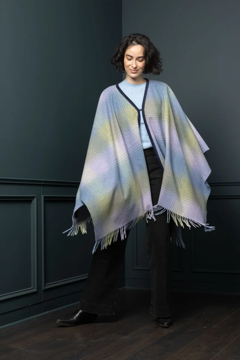 Women's Heather Check Lambswool Brat Shawl - Image 3